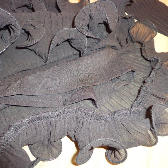 NWT Selfie Leslie Greta Tiered Ruffle Chiffon Long Sleeve Dress S Black - Picture 11 of 16